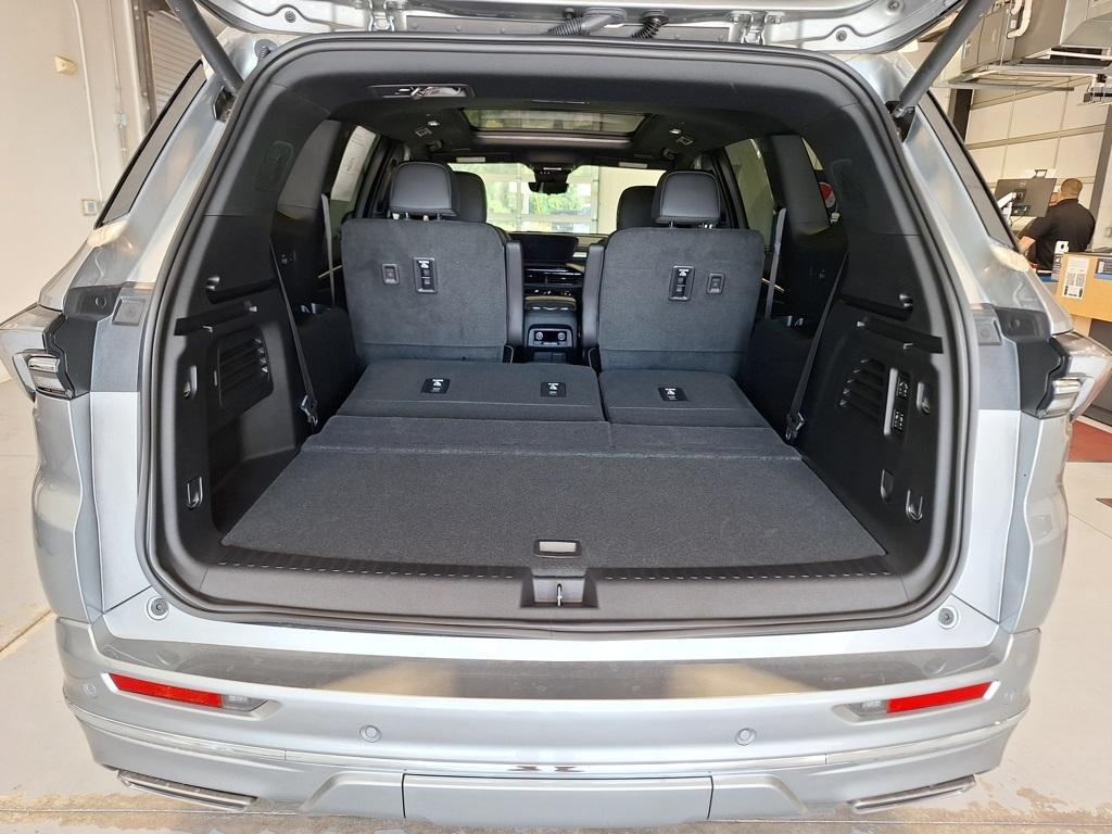 new 2025 Buick Enclave car, priced at $66,370