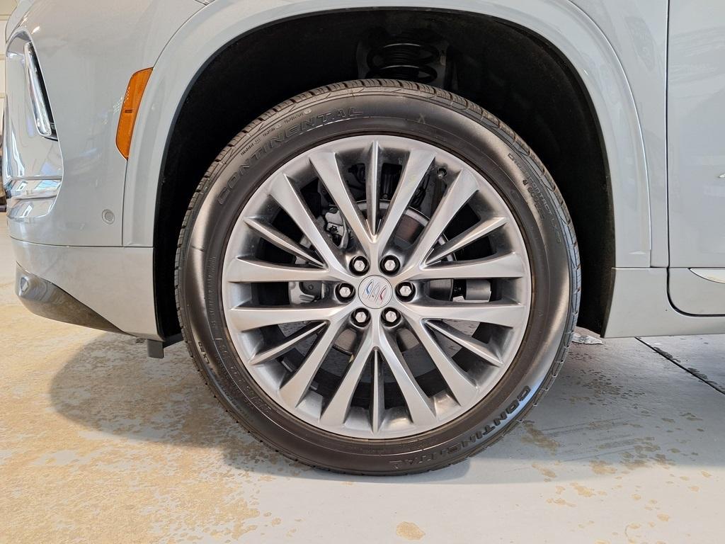 new 2025 Buick Enclave car, priced at $66,370