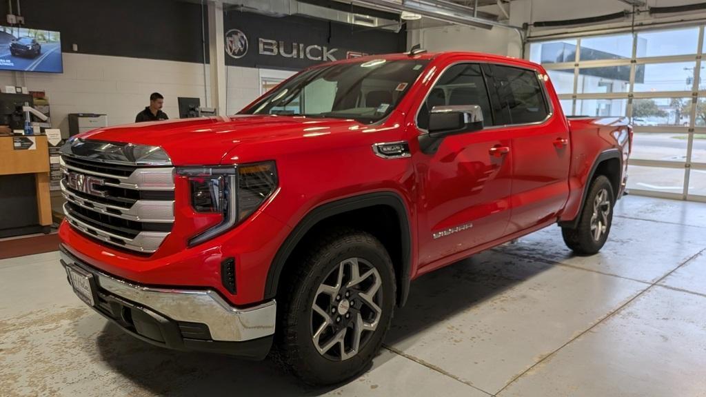 new 2025 GMC Sierra 1500 car, priced at $56,499