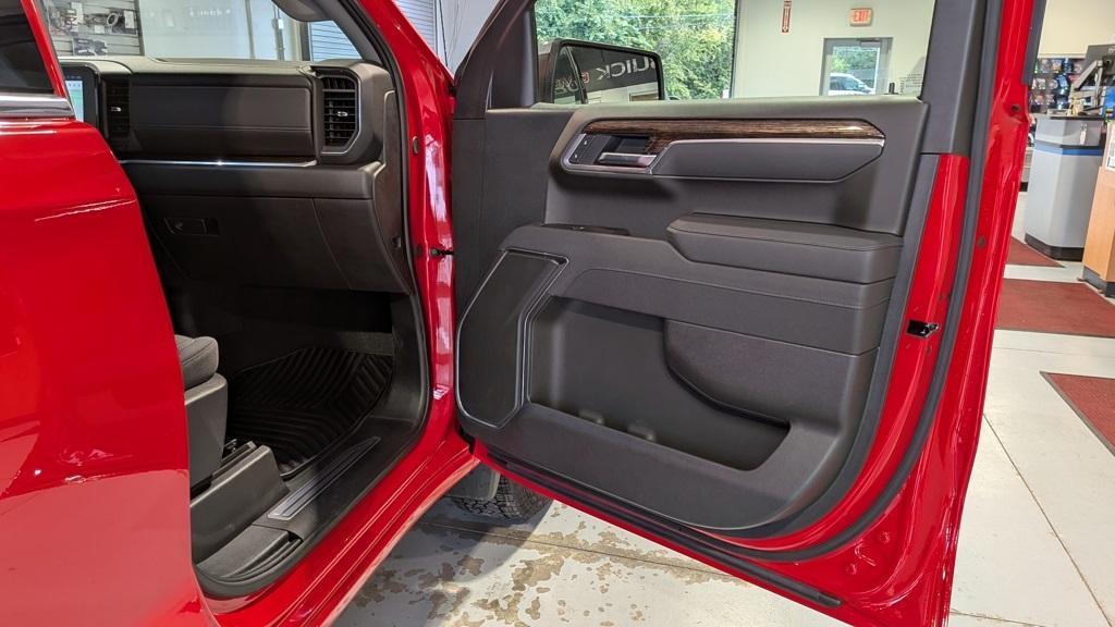 new 2025 GMC Sierra 1500 car, priced at $56,499