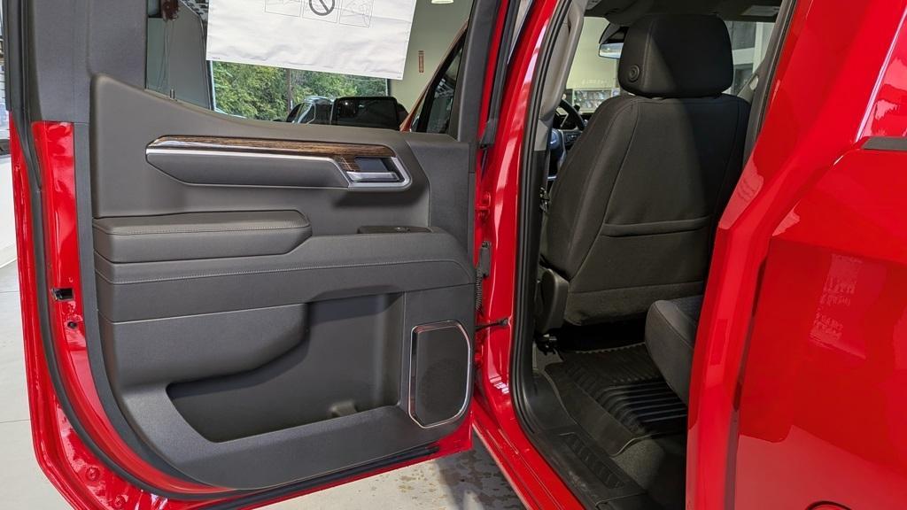 new 2025 GMC Sierra 1500 car, priced at $56,499