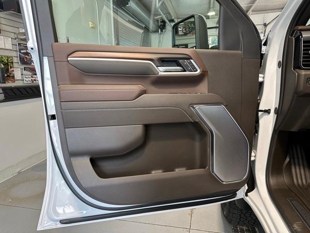 new 2025 GMC Sierra 2500 car, priced at $89,999