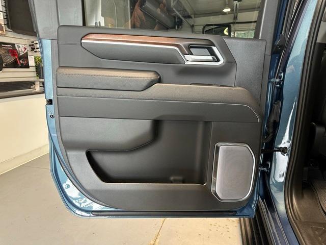 new 2025 GMC Sierra 2500 car, priced at $85,265