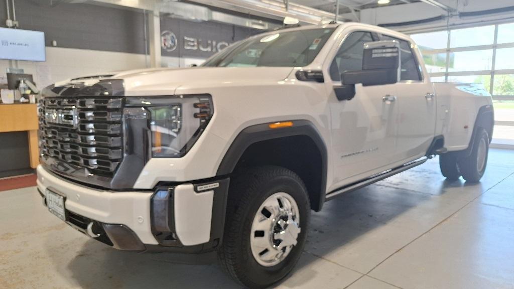 new 2024 GMC Sierra 3500 car, priced at $103,955