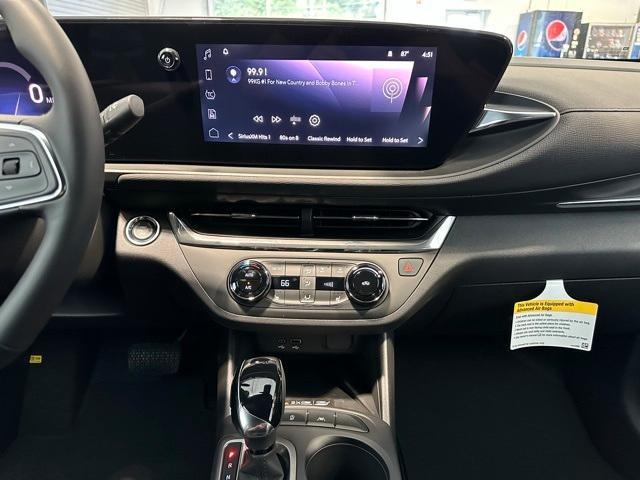 new 2025 Buick Envista car, priced at $26,409