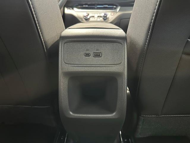 new 2025 Buick Envista car, priced at $27,915