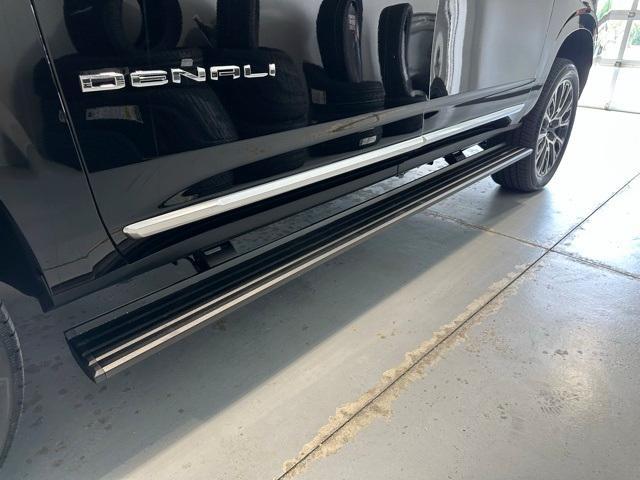 new 2025 GMC Yukon XL car, priced at $91,460