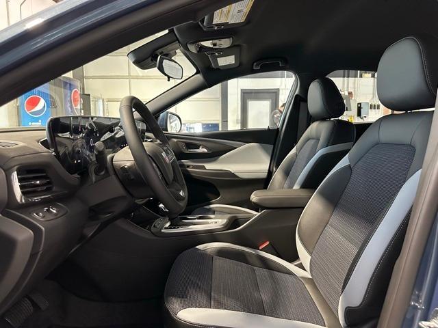 new 2025 Buick Envista car, priced at $26,653