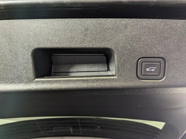 used 2024 Chevrolet Traverse car, priced at $53,997