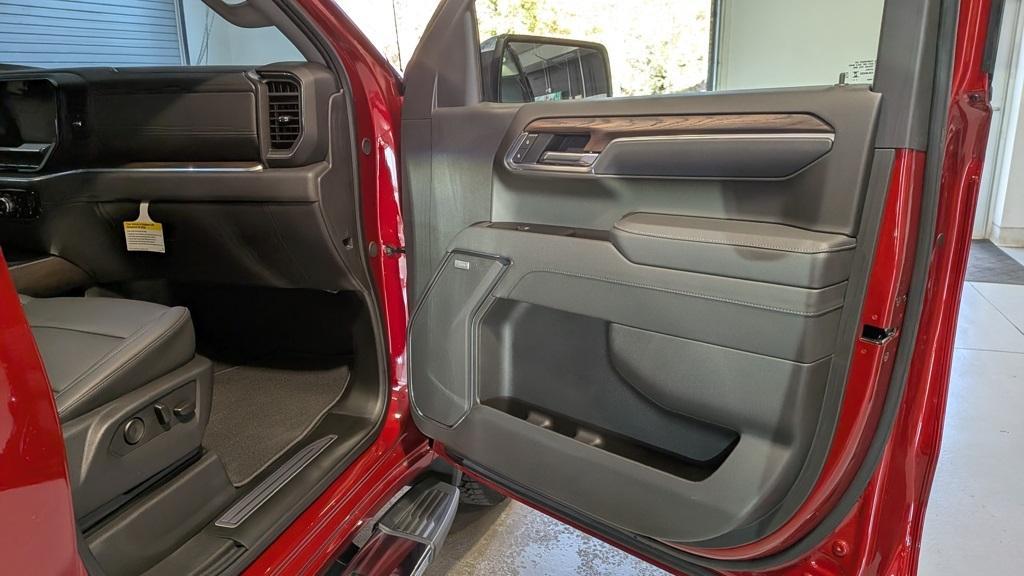 used 2025 GMC Sierra 1500 car, priced at $55,999