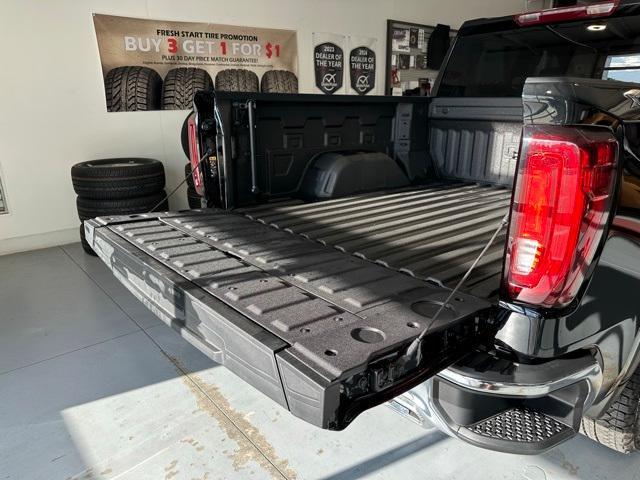 new 2025 GMC Sierra 1500 car, priced at $64,640