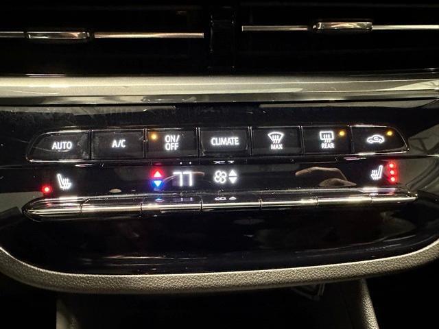 new 2025 Buick Envista car, priced at $28,249