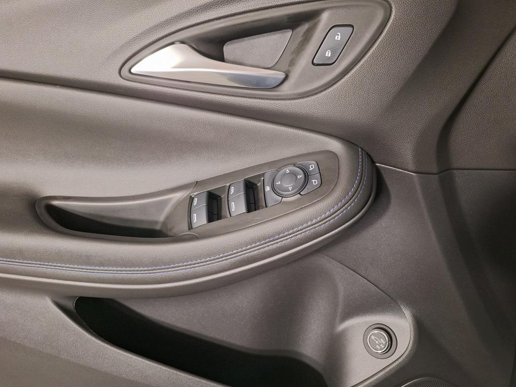 new 2025 Buick Encore GX car, priced at $28,999