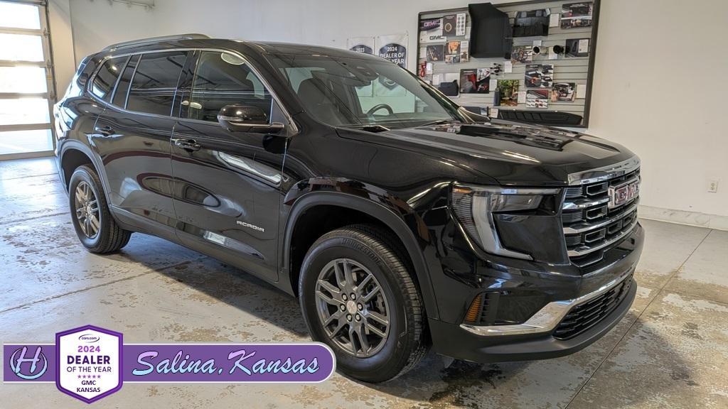used 2025 GMC Acadia car, priced at $32,998