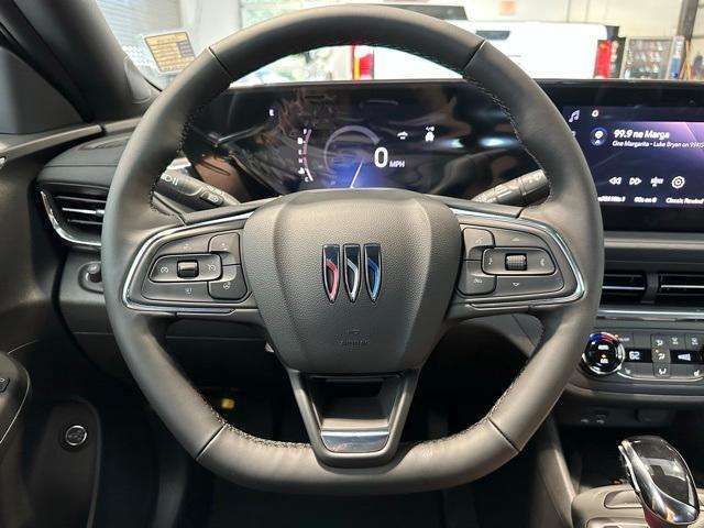 new 2025 Buick Envista car, priced at $26,749