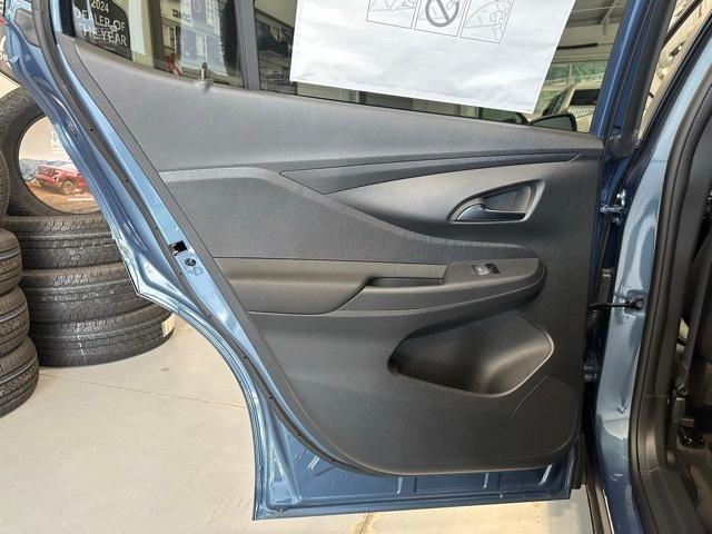 new 2025 Buick Envista car, priced at $27,915