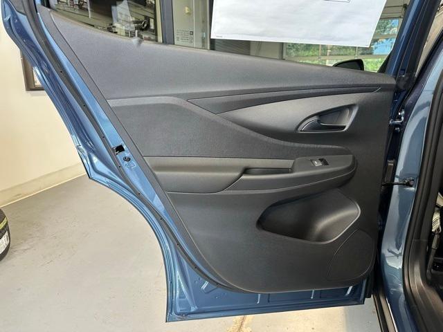 new 2025 Buick Envista car, priced at $27,915
