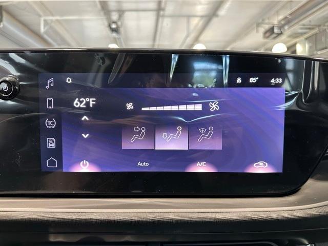 new 2025 Buick Envista car, priced at $26,314