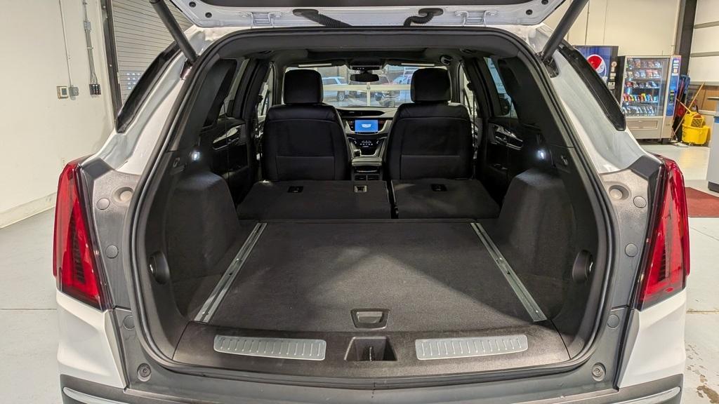 used 2025 Cadillac XT5 car, priced at $41,997