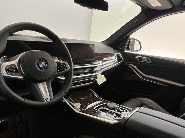 new 2025 BMW X7 car, priced at $96,105