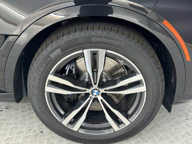 new 2025 BMW X7 car, priced at $94,575