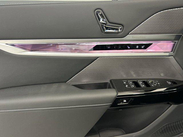 new 2025 BMW 760 car, priced at $129,625