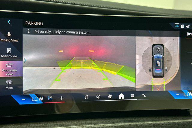 new 2025 BMW 760 car, priced at $129,175