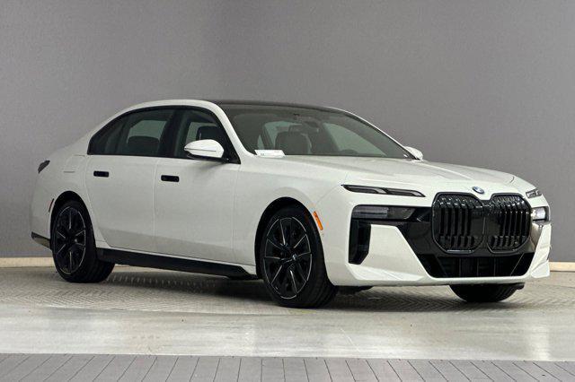 new 2025 BMW 760 car, priced at $130,675