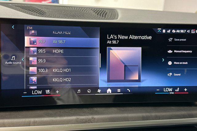 new 2026 BMW X7 car, priced at $100,075