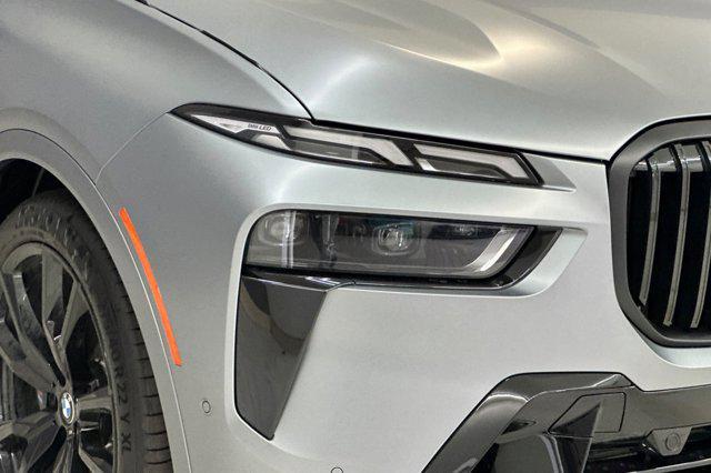 new 2026 BMW X7 car, priced at $100,075