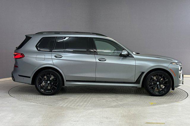 new 2026 BMW X7 car, priced at $100,075