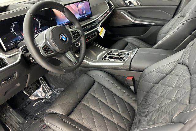 new 2026 BMW X7 car, priced at $100,075