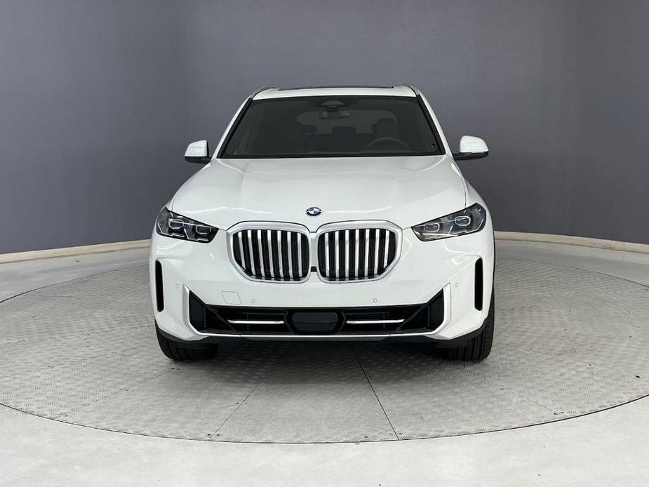 new 2025 BMW X5 car, priced at $67,275