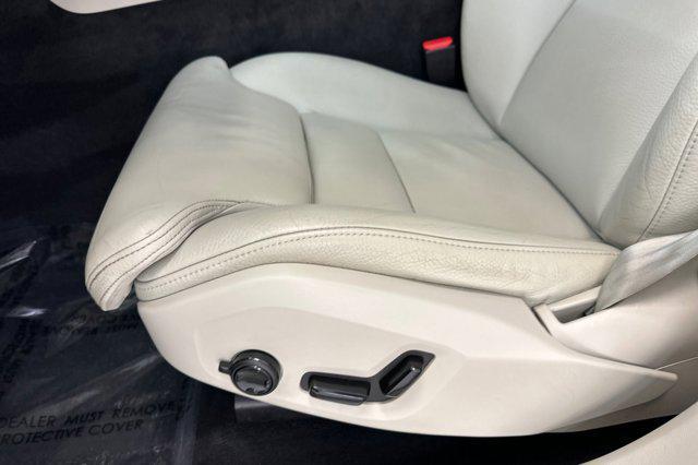used 2019 Volvo XC60 car, priced at $21,996