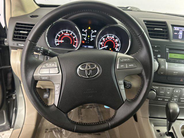 used 2009 Toyota Highlander car, priced at $13,998