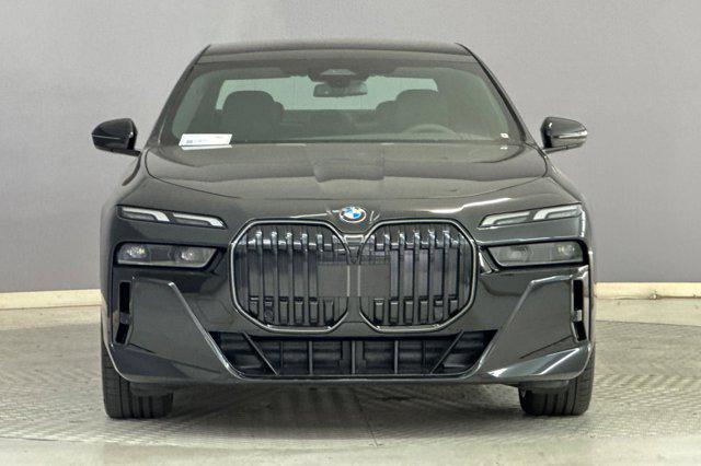 new 2025 BMW 760 car, priced at $132,255