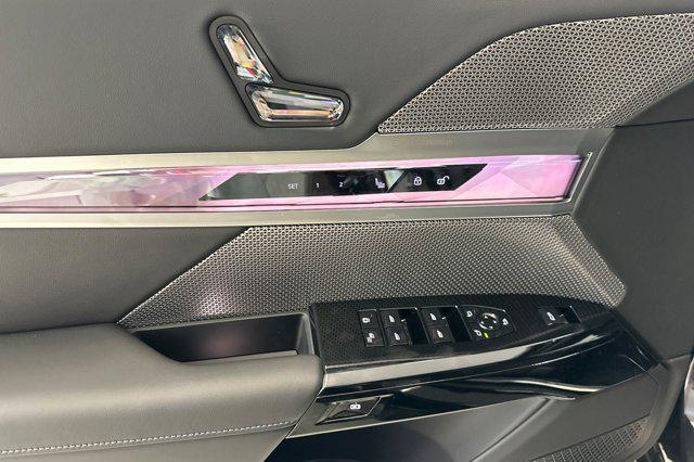 new 2025 BMW 760 car, priced at $132,255