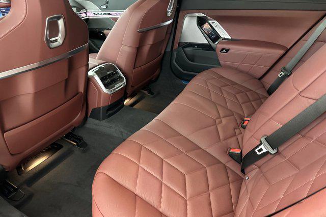 new 2025 BMW 760 car, priced at $137,405