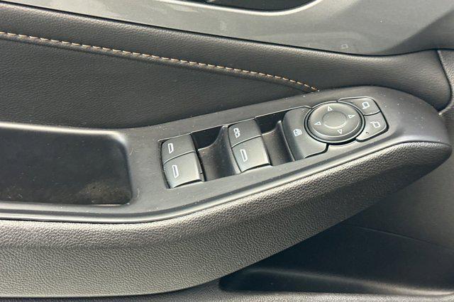 used 2021 Chevrolet Traverse car, priced at $28,998
