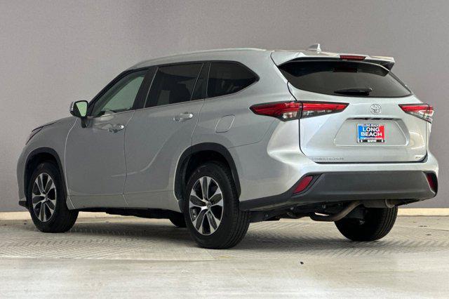 used 2023 Toyota Highlander car, priced at $28,997