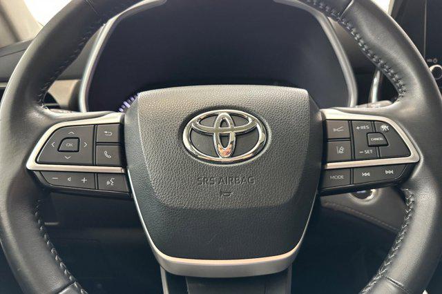 used 2023 Toyota Highlander car, priced at $28,997