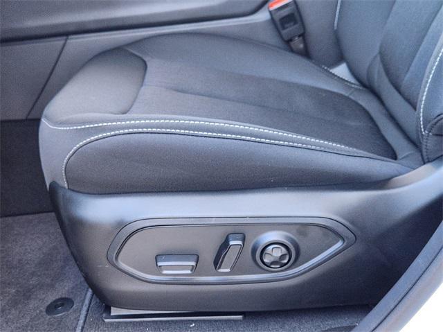 new 2025 Jeep Grand Cherokee car, priced at $33,786