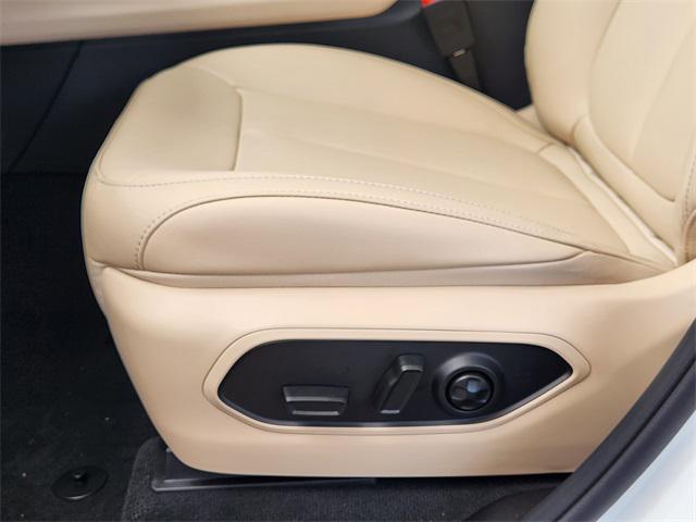 new 2025 Jeep Grand Cherokee L car, priced at $48,990