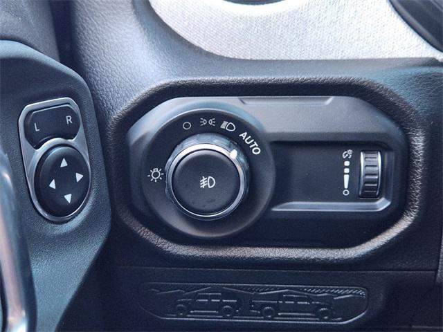new 2025 Jeep Wrangler car, priced at $47,471