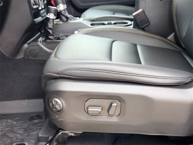 new 2025 Jeep Gladiator car, priced at $42,671