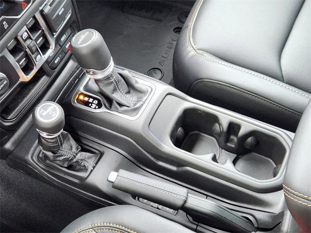new 2025 Jeep Gladiator car, priced at $42,671
