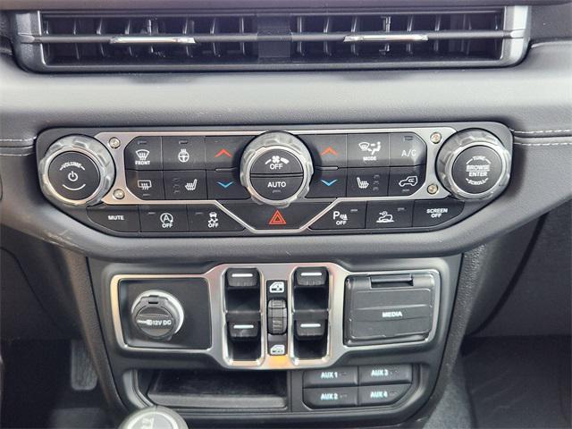 new 2025 Jeep Gladiator car, priced at $42,671
