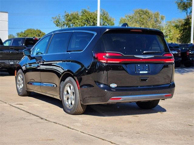 new 2024 Chrysler Pacifica car, priced at $50,362