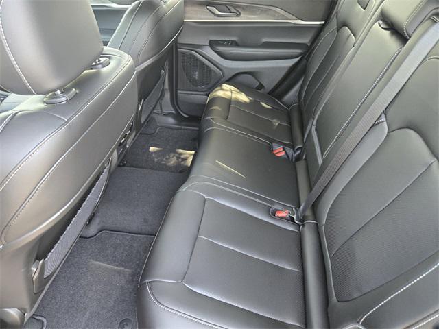 new 2025 Jeep Grand Cherokee car, priced at $48,951