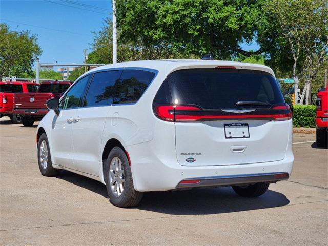 new 2024 Chrysler Pacifica car, priced at $43,905